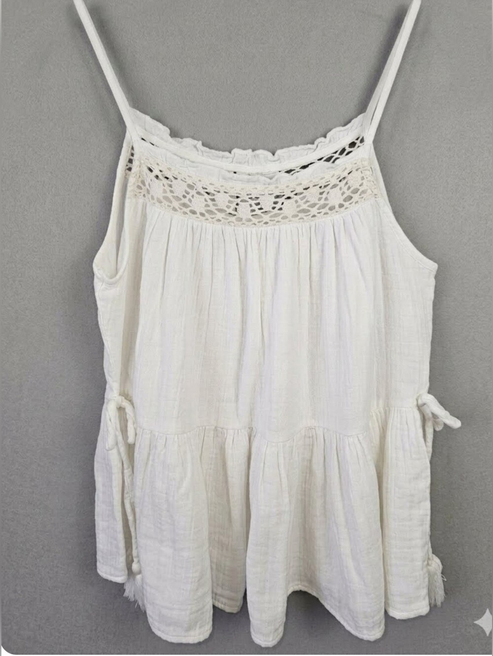 Dex  White Crochet Yoke Spaghetti Strap Top Sz Small